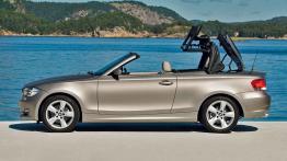 BMW Seria 1 E88 2007 - lewy bok