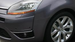 Citroen C4 Grand Picasso 2007 - lewy przedni reflektor - wyłączony