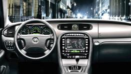 Jaguar XJ 2007 - pełny panel przedni