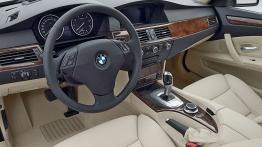 BMW Seria 5 E60 2007 - pełny panel przedni