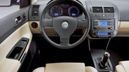 Volkswagen Polo 2007 - kokpit