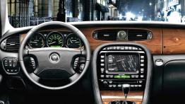 Jaguar XJ 2007 - kokpit