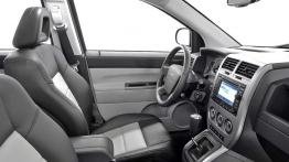 Jeep Compass 2007 - widok ogólny wnętrza z przodu