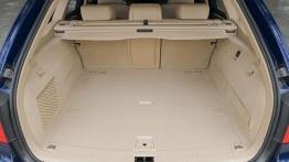 BMW Seria 5 E60 2007 - bagażnik