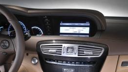 Mercedes Klasa CL AMG 2007 - konsola środkowa