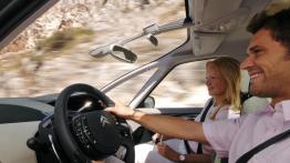Citroen C4 Grand Picasso 2007 - widok ogólny wnętrza z przodu