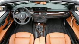 BMW Seria 3 E93 2007 - pełny panel przedni