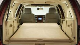 Ford Expedition 2007 - tylna kanapa złożona, widok z bagażnika