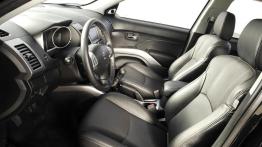 Peugeot 4007 2007 - widok ogólny wnętrza z przodu