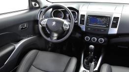 Peugeot 4007 2007 - kokpit