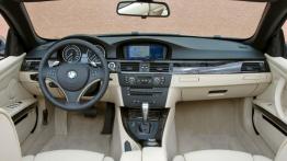 BMW Seria 3 E93 2007 - pełny panel przedni