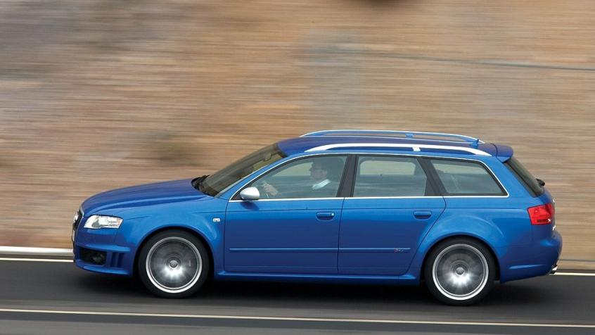 Audi A4 B7 RS4 Sedan 4.2 V8 FSI 420KM 309kW 2005-2008