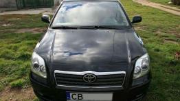 Bez emocji - Toyota Avensis (2003-2008)