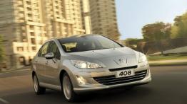 Peugeot 408 - widok z przodu