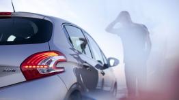 Peugeot 208 - tył - inne ujęcie