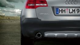 Audi Allroad 2008 - lewy tylny reflektor - wyłączony