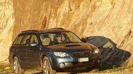 Subaru Legacy Outback 2008 - widok z przodu