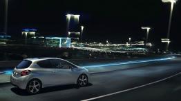 Peugeot 208 - prawy bok