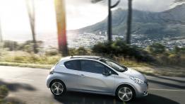 Peugeot 208 - prawy bok