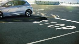 Peugeot 208 - lewy bok