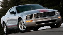 Ford Mustang 2009 - widok z przodu