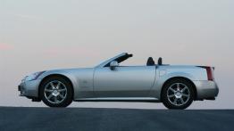 Cadillac XLR 4.6 i V8 32V 325KM 239kW 2003-2009