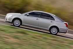 Toyota Avensis II Hatchback 2.2 D-4D 150KM 110kW 2002-2009