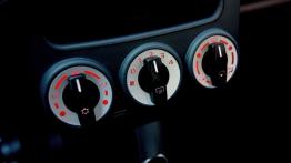 Mitsubishi Colt 2009 - panel sterowania wentylacją i nawiewem