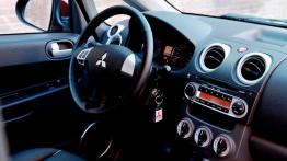 Mitsubishi Colt 2009 - pełny panel przedni