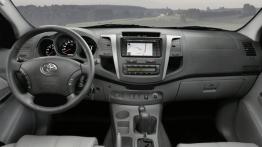 Toyota Hilux 2009 - pełny panel przedni