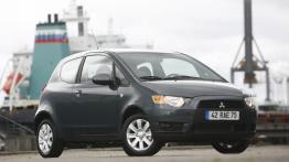 Mitsubishi Colt 2009 - prawy bok
