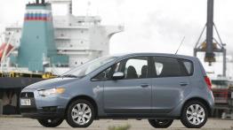 Mitsubishi Colt 2009 - lewy bok