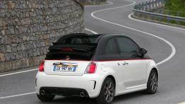 Abarth 500C - widok z tyłu