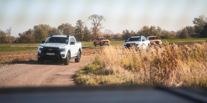 Ford Ranger PHEV udowadnia, że hybryda w pickupie ma sens. Pierwsza jazda