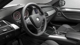 BMW X6 M50d - widok ogólny wnętrza z przodu