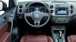 Volkswagen Tiguan 2011 - kokpit