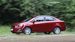 Chevrolet Aveo sedan 2011 - lewy bok