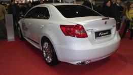 Poznań Motor Show 2011 - Suzuki Kizashi