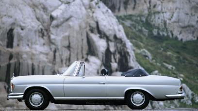 Mercedes W111