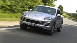 Porsche Cayenne III Diesel (2011) - widok z przodu