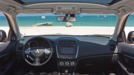 Mitsubishi Outlander Sport 2011 - pełny panel przedni
