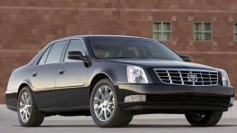 Cadillac DTS 4.6 i V8 295KM 217kW 2005-2011