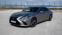 Lexus ES 300h - galeria redakcyjna (1) - widok z przodu