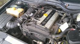 Opel Omega B Sedan 3.0 i V6 211KM 155kW 1994-2001