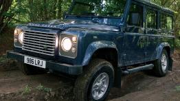 Land Rover Defender III 110 Station Wagon 2.4 TD4 122KM 90kW 2007-2011