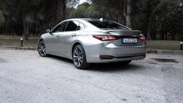 Lexus ES 300h - galeria redakcyjna (1) - widok z tyłu