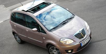 Lancia Musa Mikrovan Seria 2 1.3 Multijet 16v 95KM 70kW od 2011