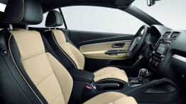 Volkswagen Eos 2011 - widok ogólny wnętrza z przodu