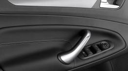 Ford Mondeo Hatchback 2011 - sterowanie w drzwiach