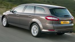 Ford Mondeo Kombi 2011 - widok z tyłu